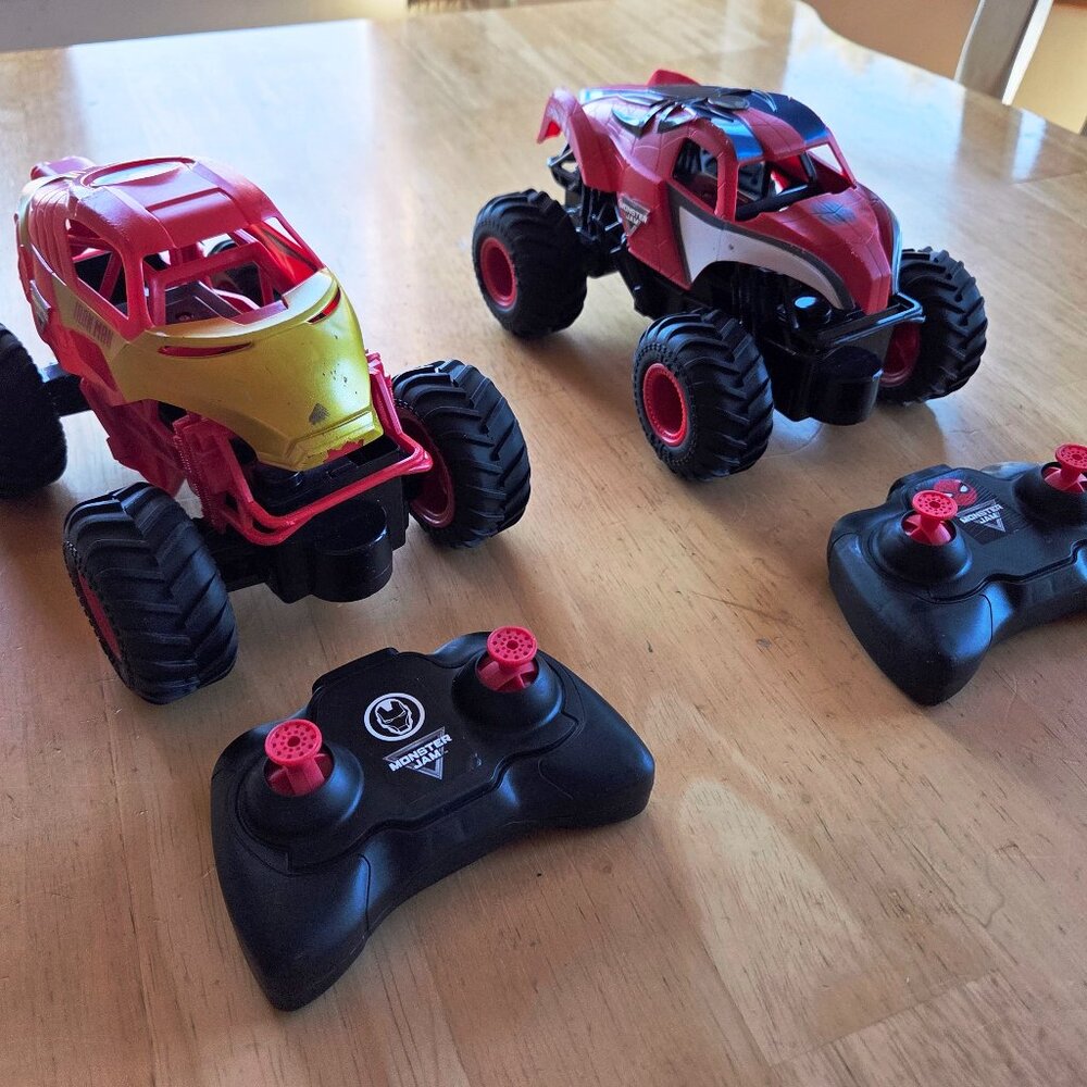 Monster Trucks, Spiderman & Iron Man with remotes (178)